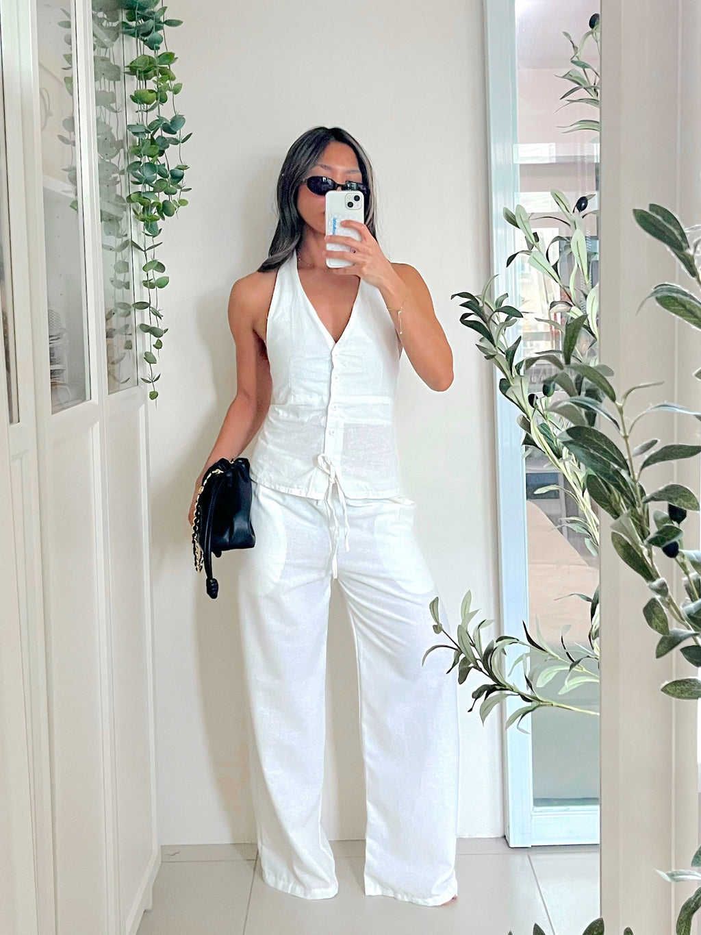Inchi Set in White