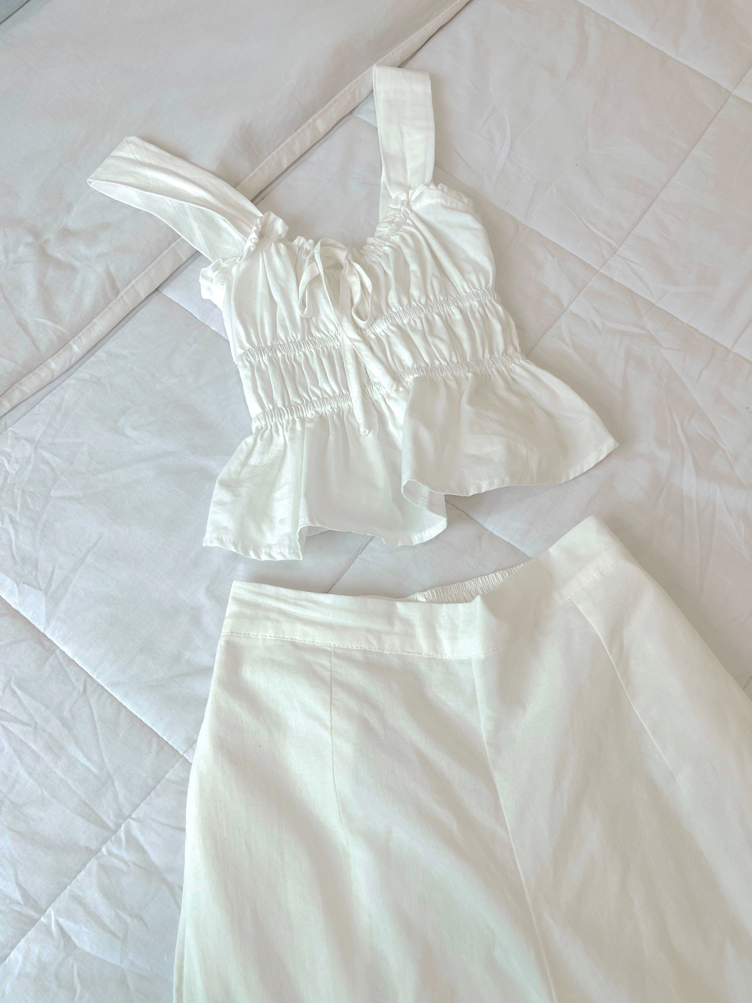 Azra Set in White