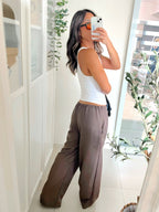 Lucia Pants in Brown